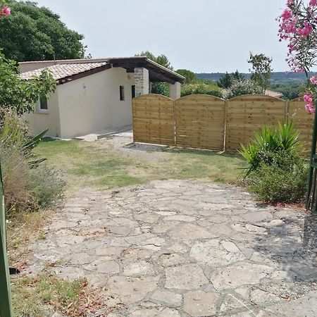 Petite Villa Avec Piscine Chauffee Aigremont Exterior photo